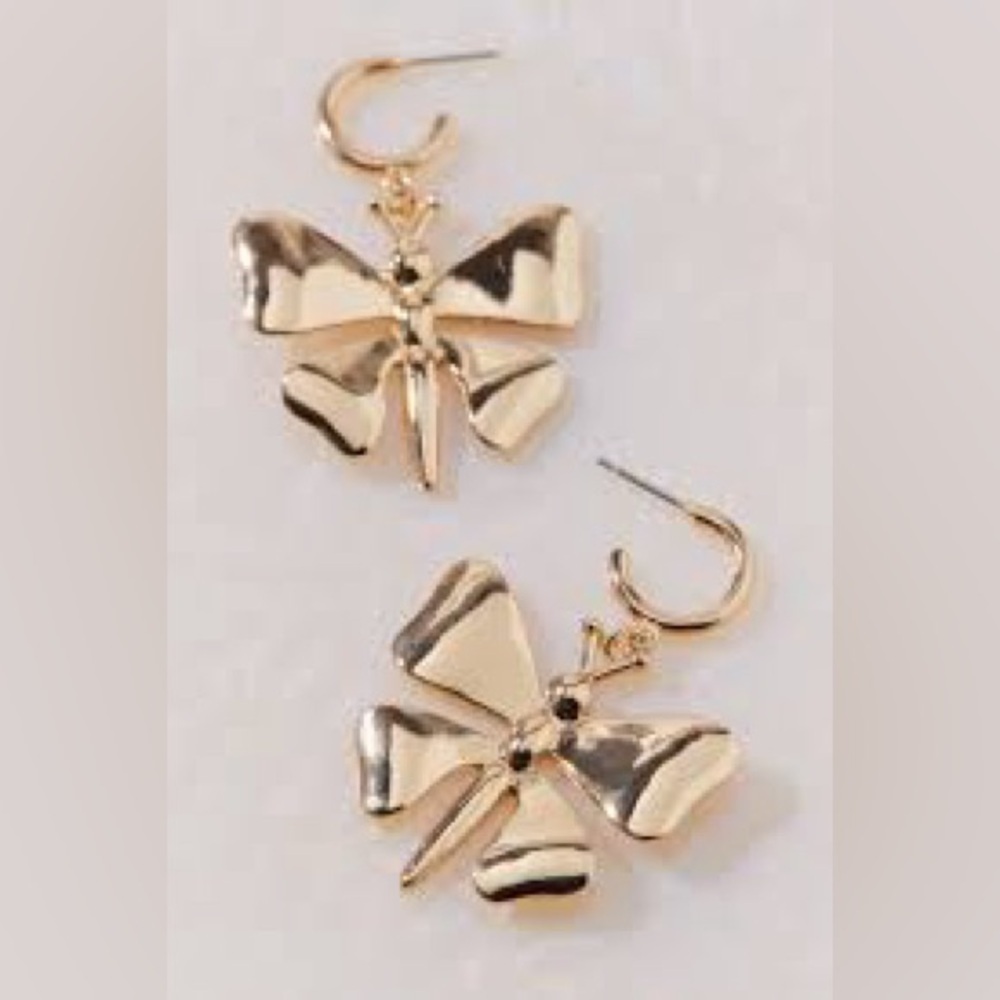 NWT Urban Outfitters Gold Dragonfly hoop drop Earrings